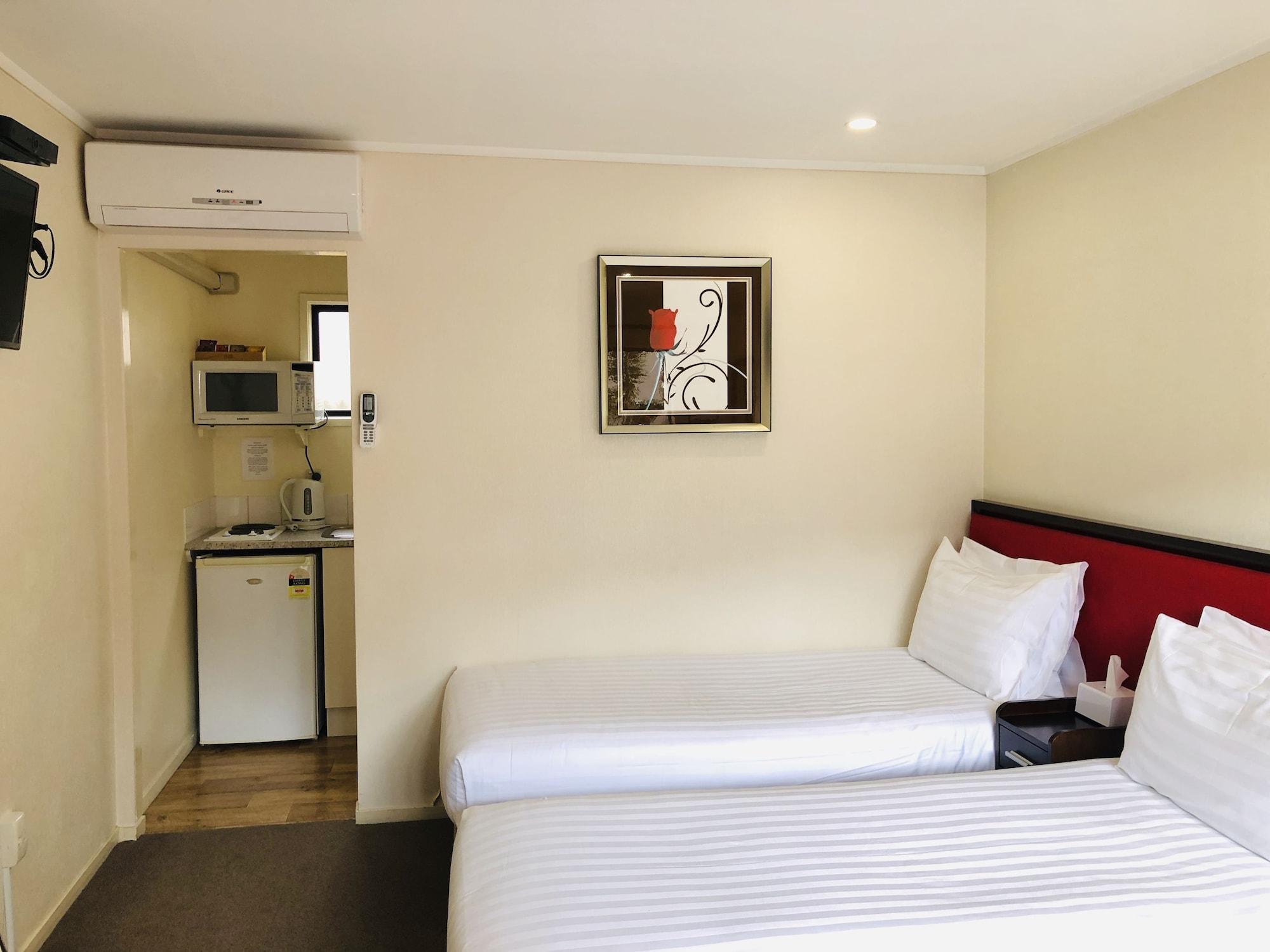 Tudor Court Motor Lodge Auckland Exterior photo
