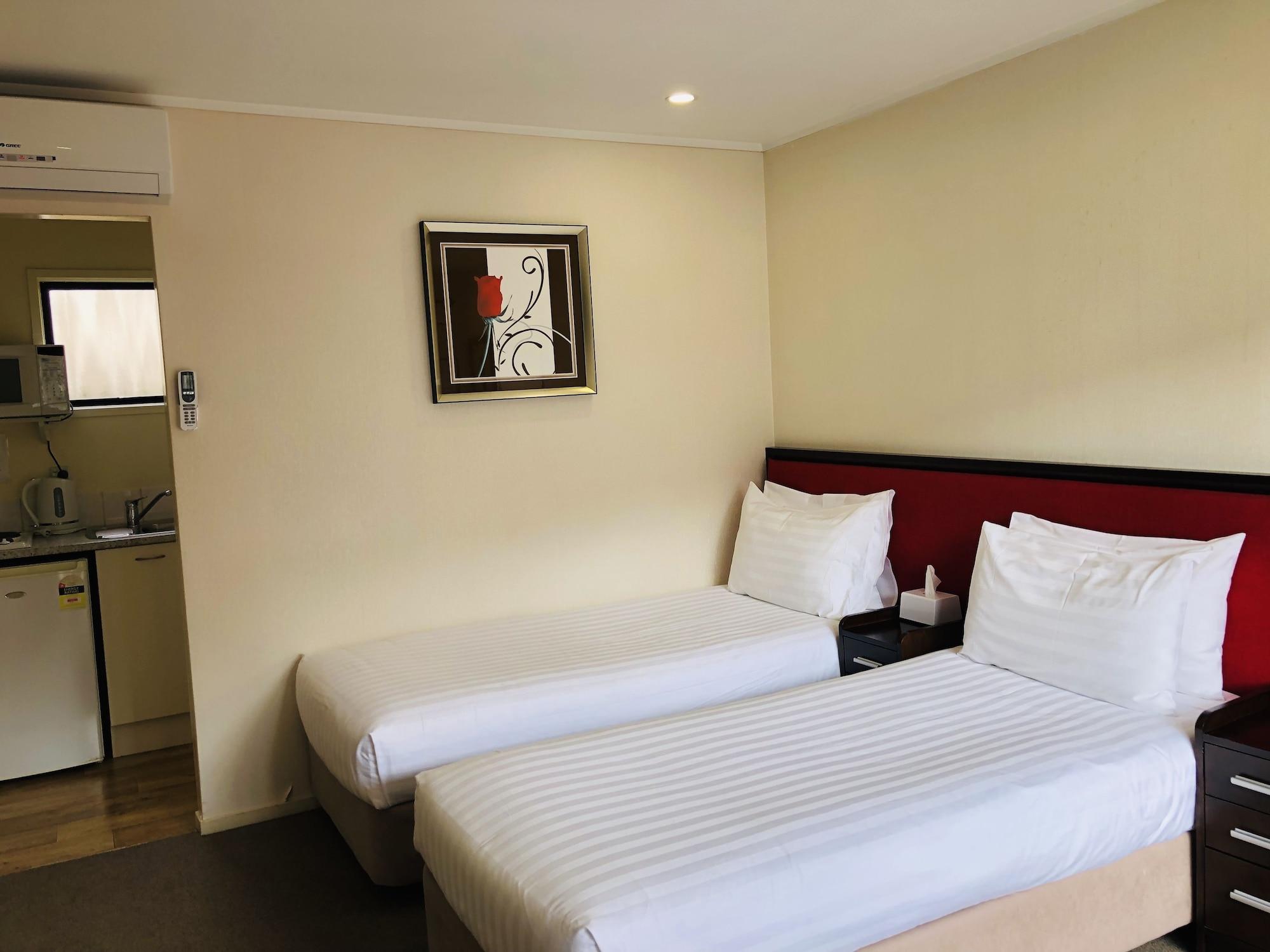 Tudor Court Motor Lodge Auckland Exterior photo