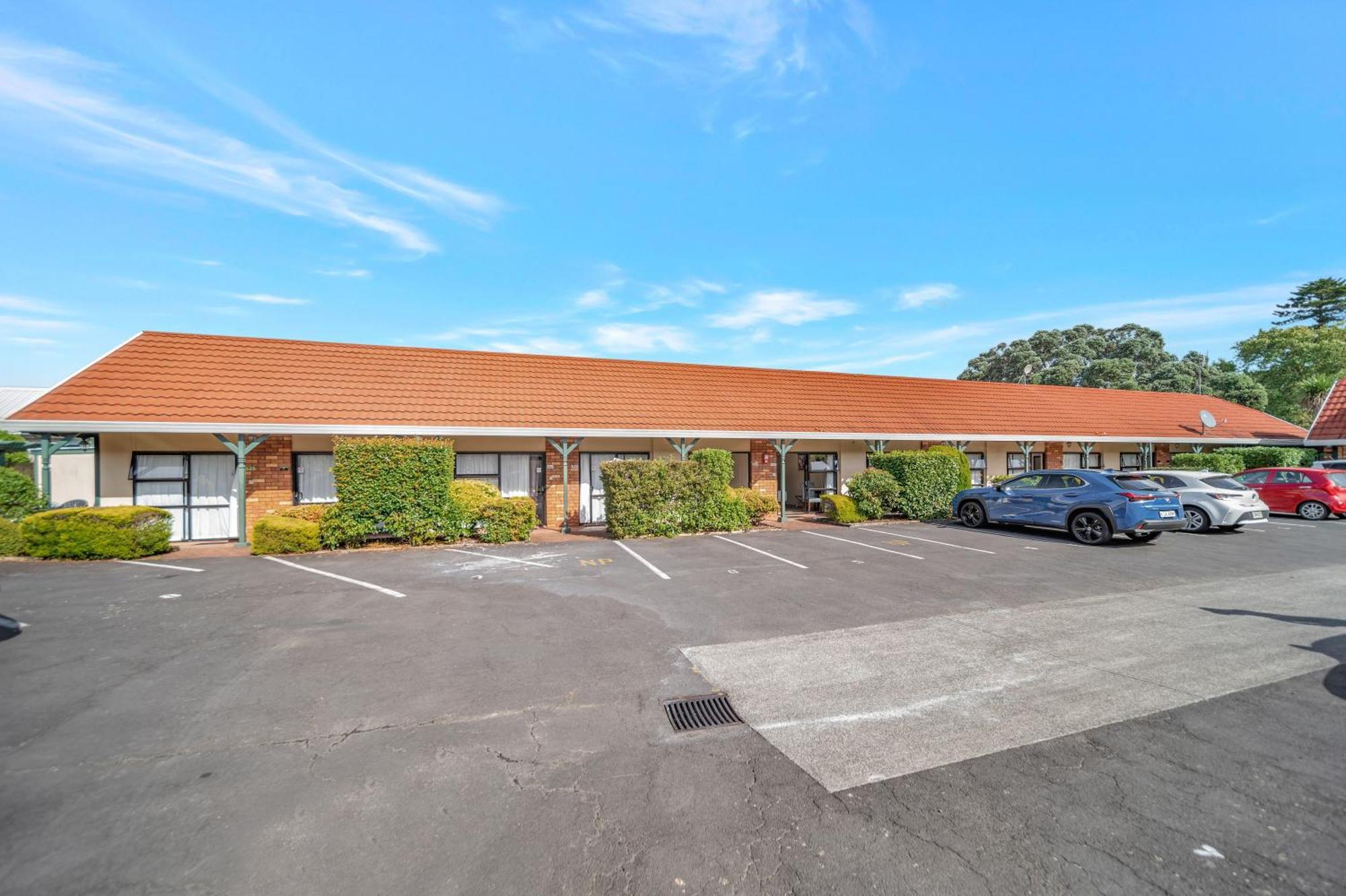 Tudor Court Motor Lodge Auckland Exterior photo