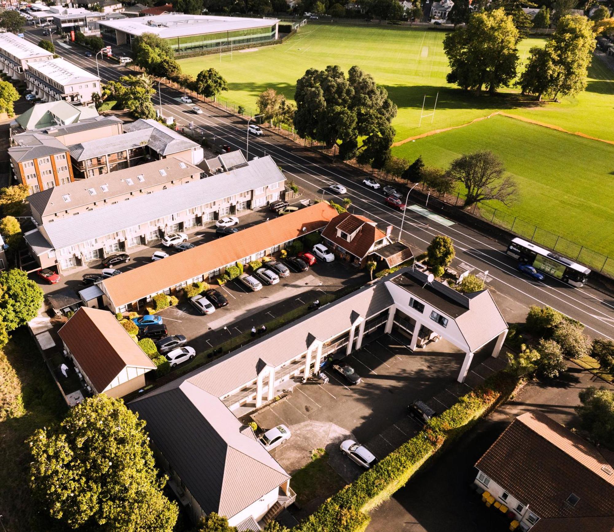Tudor Court Motor Lodge Auckland Exterior photo