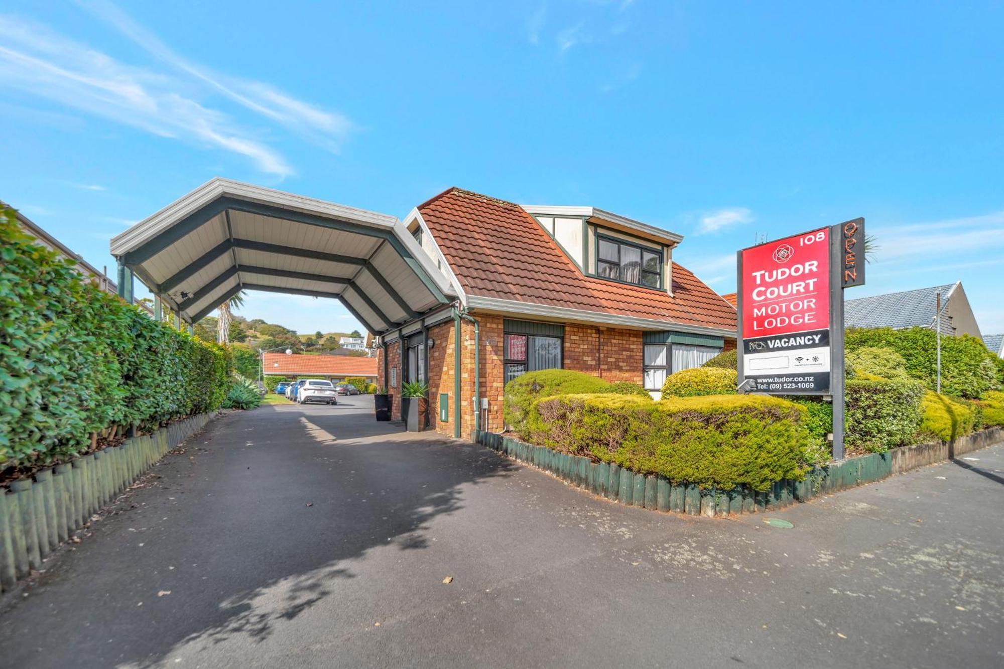 Tudor Court Motor Lodge Auckland Exterior photo
