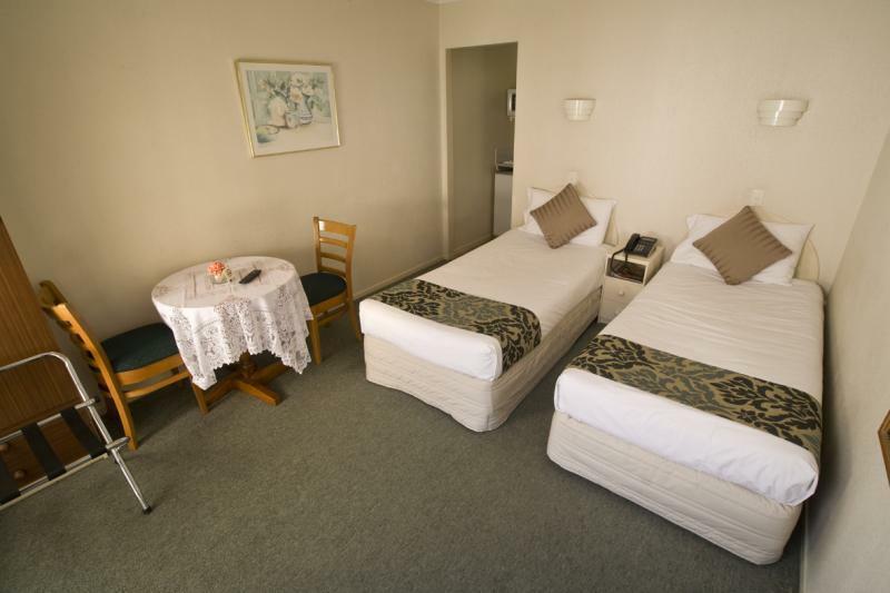 Tudor Court Motor Lodge Auckland Exterior photo